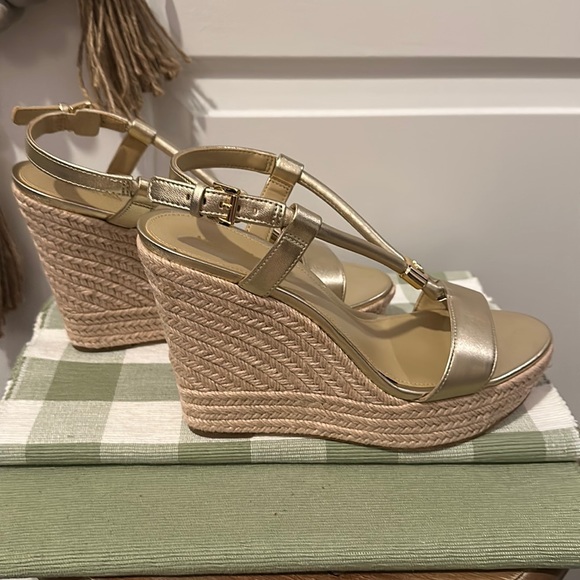 Authentic Michael Kors, Annie Strappy Platform Wedges - Picture 5 of 7